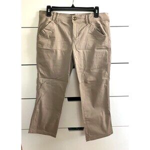 Disney Parks Women's Khaki Capri Pants Shorts Mickey Mouse Size 6 CUTE